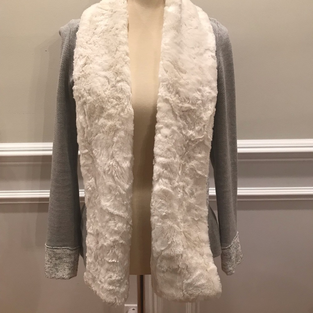 Faux Fur Collared Cardigan